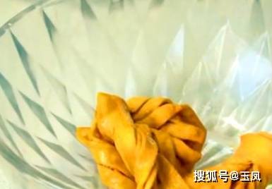 做法|两个鸡蛋，一碗面粉，做出不一样的美食，学会可以去摆摊了