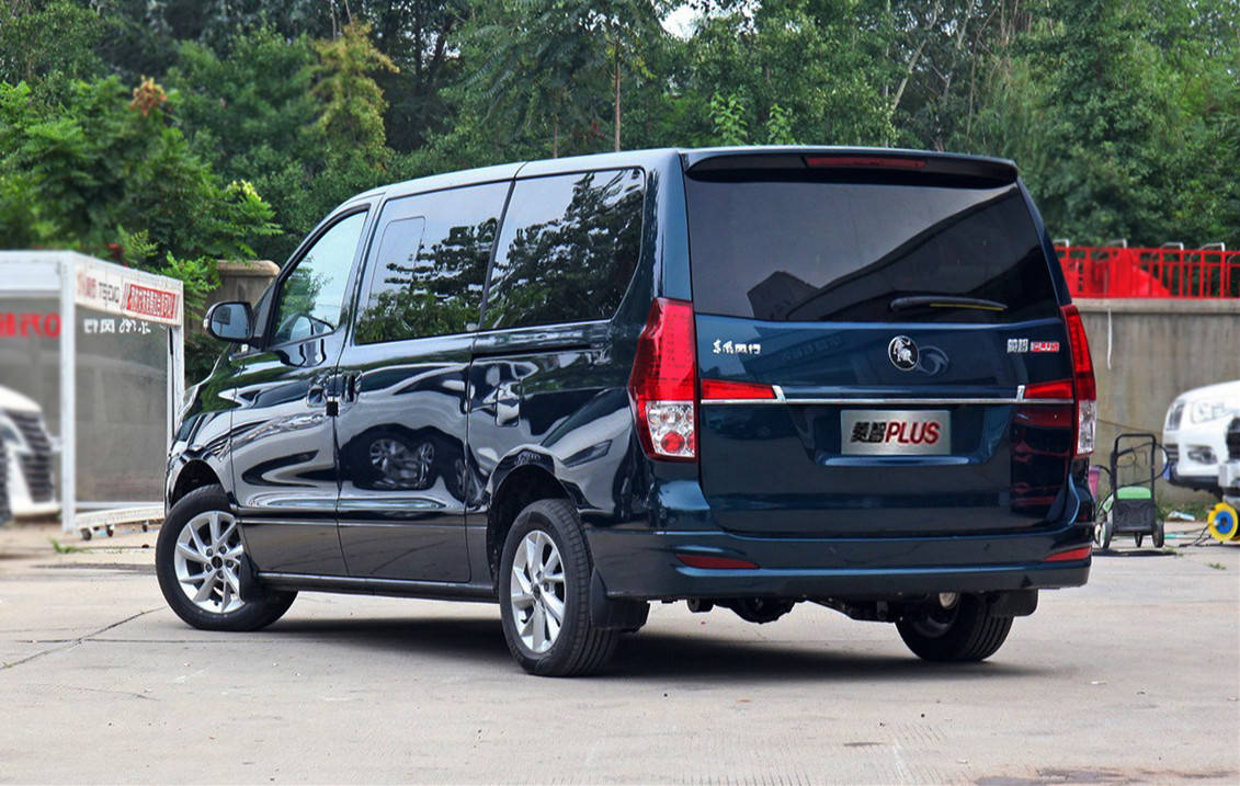 东风版埃尔法新款菱智plus旅行版上市售999万起