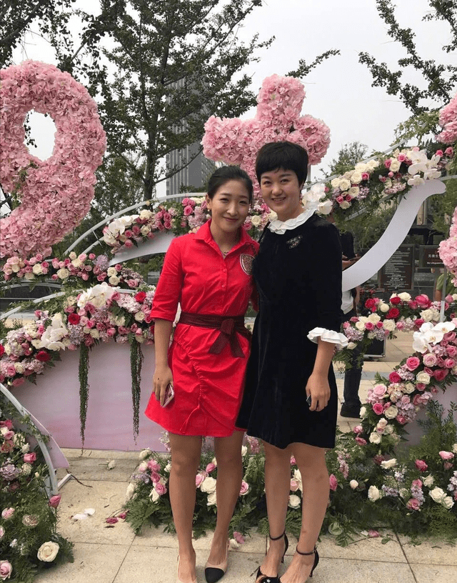 颜色|刘诗雯错失金牌惹人心疼，私下还是时髦小姑娘，穿搭有少女甜美感