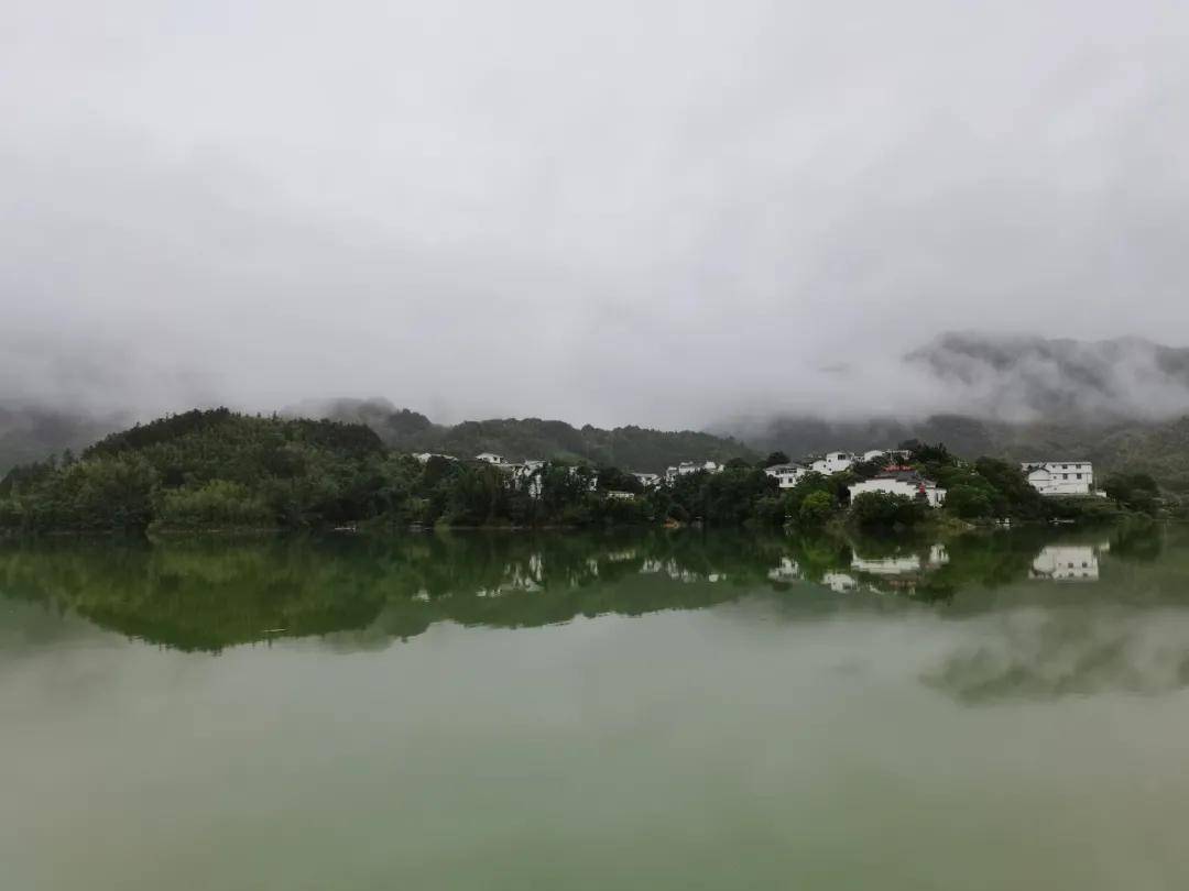 高空|高空呐喊，七夕来皇帝洞开启山湖之恋，奔向你，奔向爱…