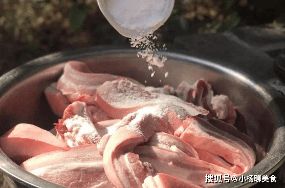 花椒|腌腊肉，别傻傻只加盐，牢记1个小妙招，腊肉美味不长霉