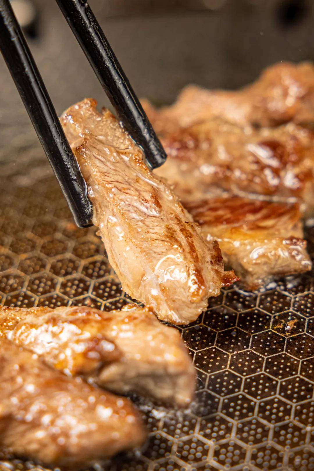 什么|江南西这店，用榴莲烤和牛，老板怎么想的？