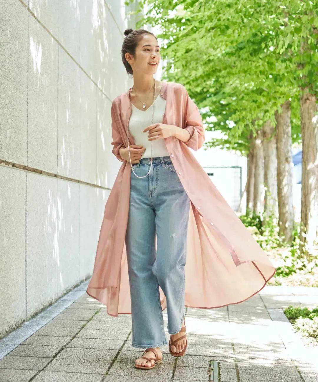 品位|年轻妈妈早秋更爱的显高搭配，简约耐看自然舒服，适合30岁以上！