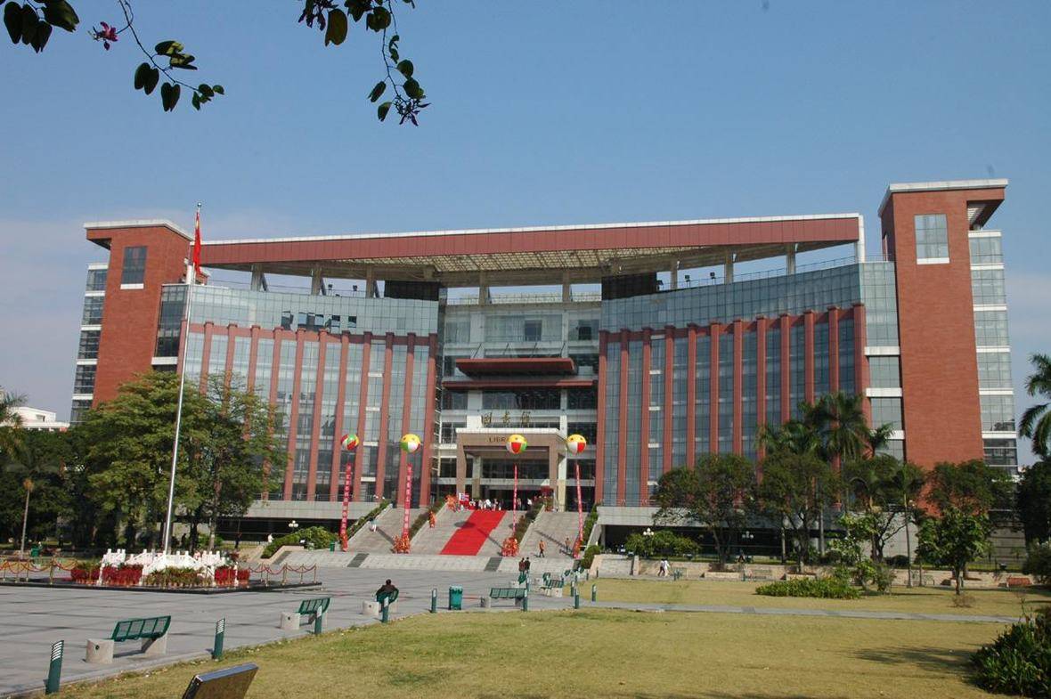 最新暨南大学法律硕士招生复述录取数据