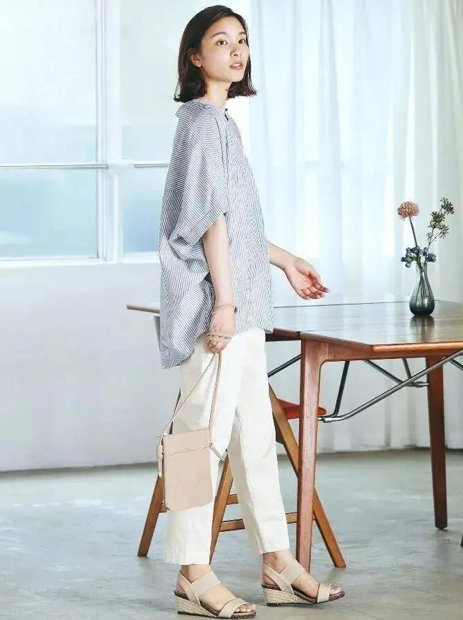 品位|年轻妈妈早秋更爱的显高搭配，简约耐看自然舒服，适合30岁以上！