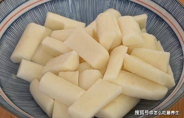 怎么做山药好吃简单 b17b69f8a51f4aca94f6d5f613ea1100.jpeg