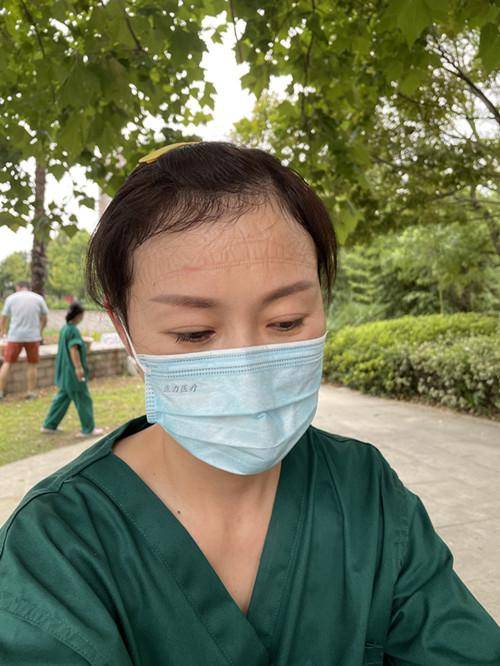 采样|徐州市东方人民医院援扬采样队员中成立党员先锋队——让党旗高扬在抗疫一线