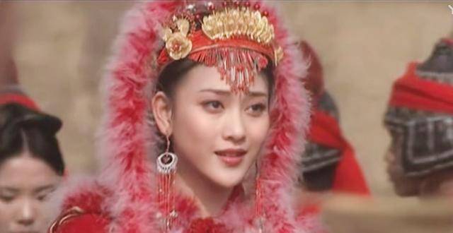 灵气|异域扮相好看的古装美人,只服这20位,辨识度高不说还灵气逼人