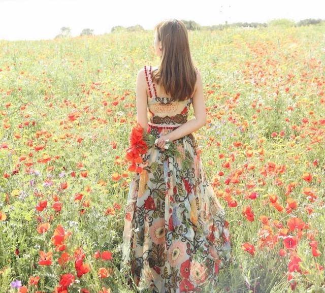 面料|让女性的身高更加挺拔，超显气质，穿出优雅的味道