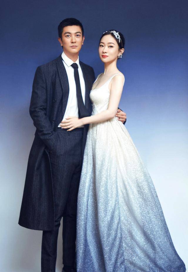 身材|霍思燕夫妇为情人节拍照，穿白色连衣裙秀身材，杜江把铁锁当项链