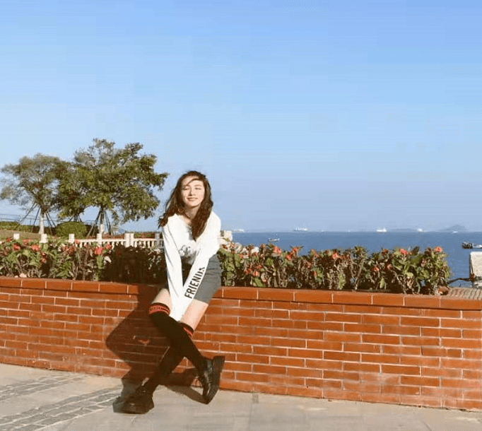 角色|《扫黑风暴》里面的麦佳，剧中恋爱脑，剧外是90后实力小花