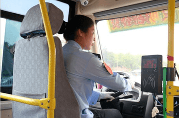 多少岁不可以驾车 705affe56ca14112be57bf8ed5bed99b.png