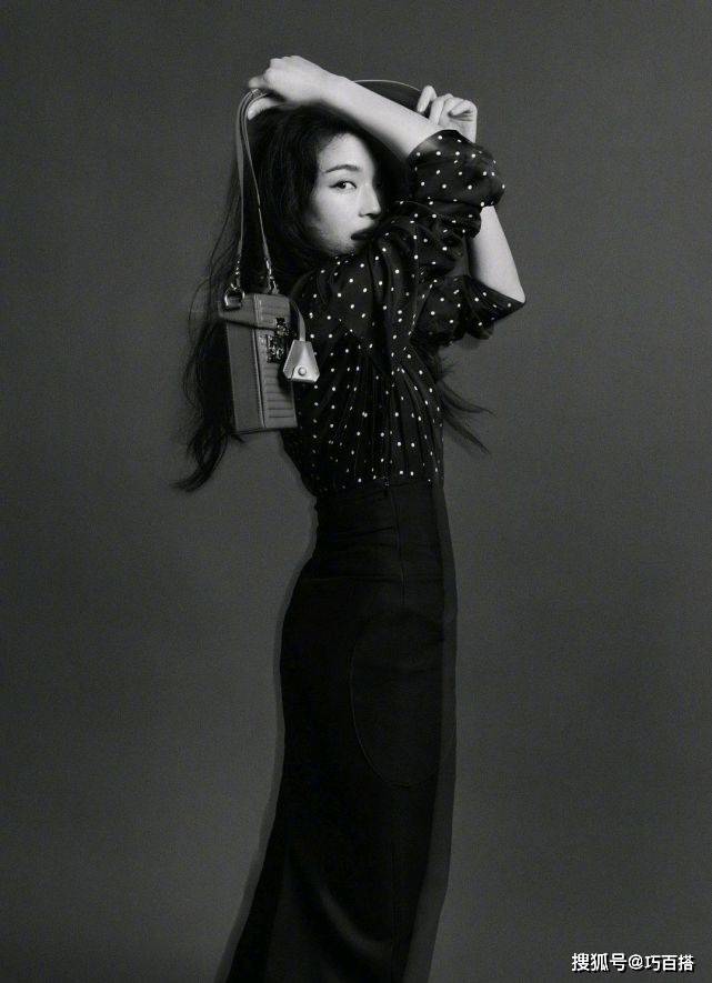 氛围|舒淇的镜头感好强！黑白氛围感大片，颜美又高级，70后女神很抗老
