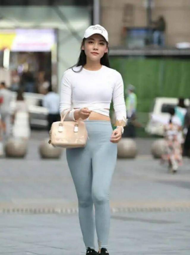 缺陷|瑜伽裤遮盖身体缺陷，诠释出时髦气息，好看不失时尚