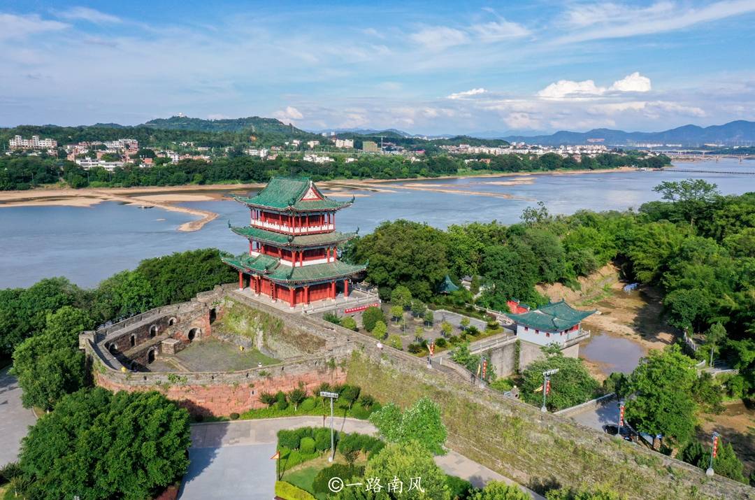江西冷门景点，登楼可欣赏赣州八景，历史可以追溯到九百多年前