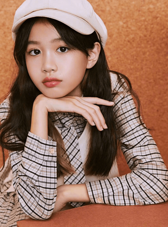 女儿|星二代中就服钟丽缇女儿颜值，没成年有“女主脸”，可以直接出道