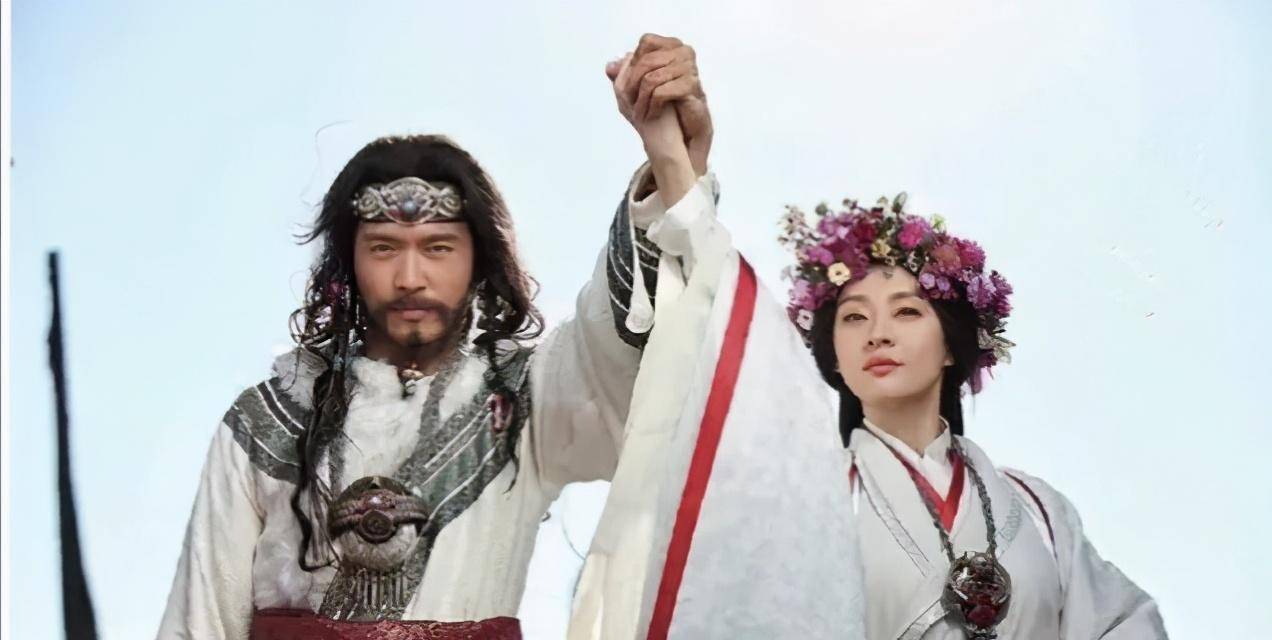 衣品和|高云翔带女儿在董璇餐厅相见!穿衣低调,小酒窝在爸爸怀中显生分