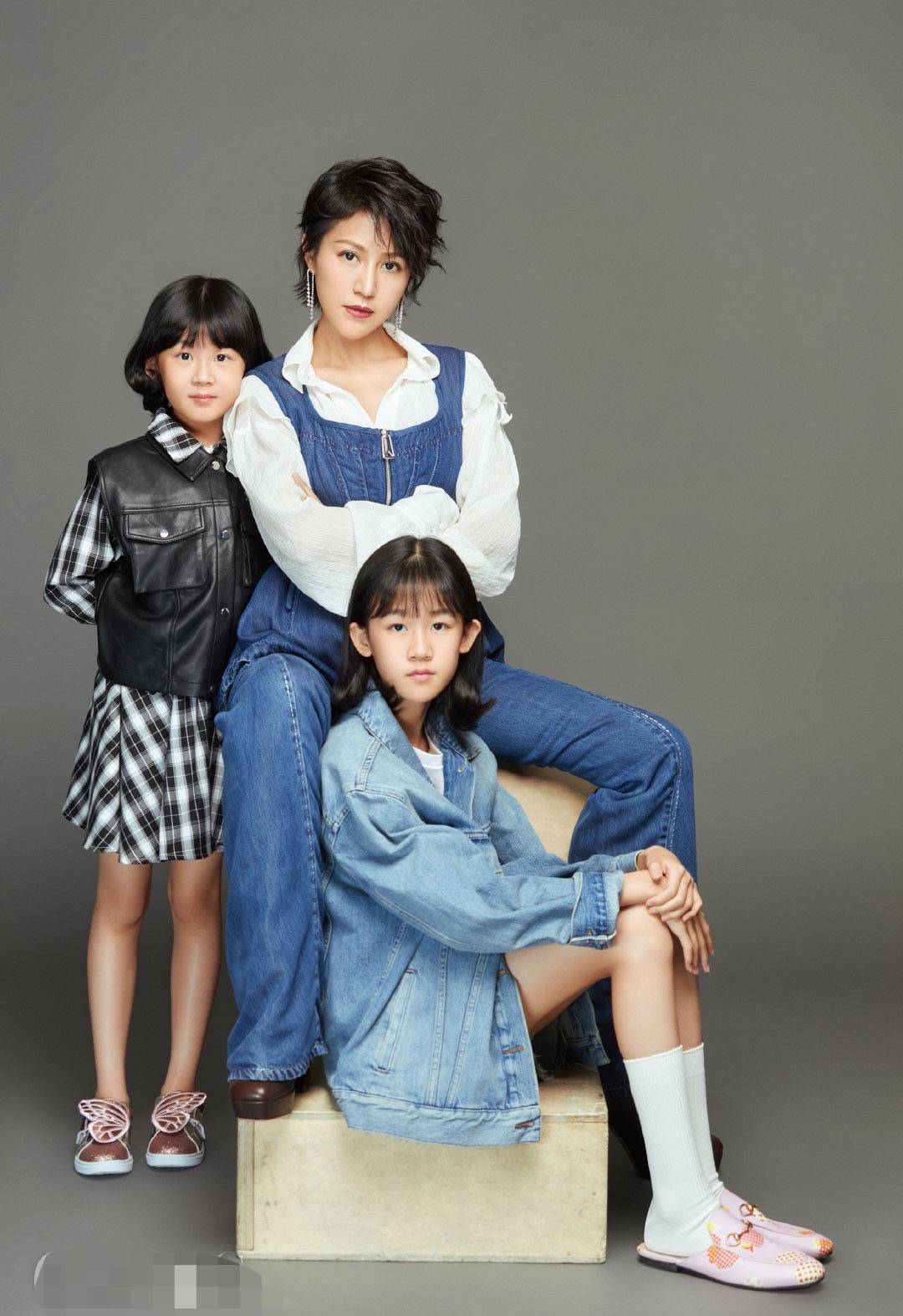 氛围|陆毅老婆女儿拍写真,满屏都是大长腿,12岁贝儿和妈妈共用一张脸