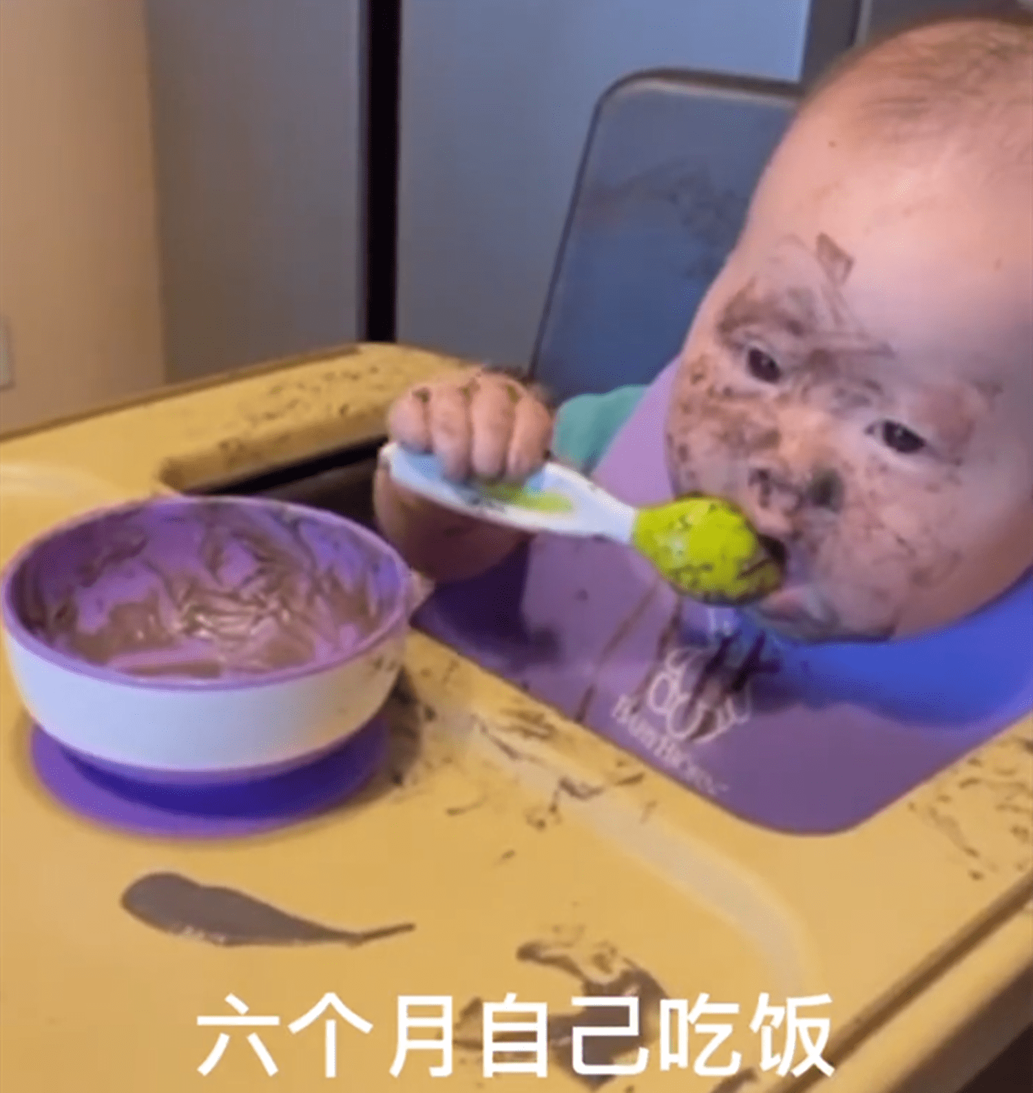 正餐|想让孩子学会自主进食，就不要怕脏，错过黄金期再培养就晚了