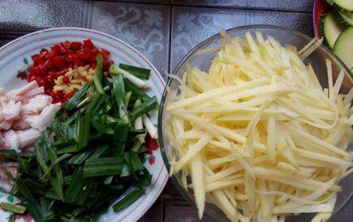 啥菜可以做酸菜 8b628d3c3635403295412c105a7daf1a.jpeg