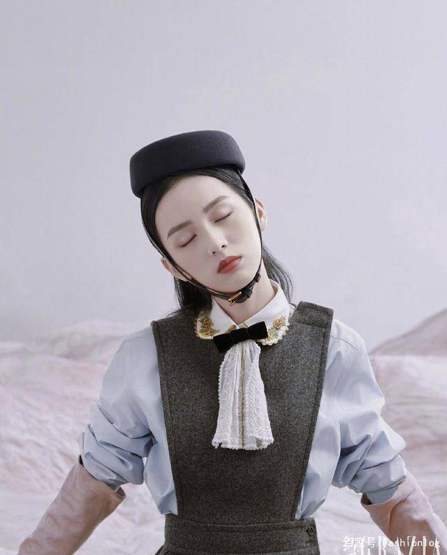 显得|周也《红秀》杂志大片曝光，演绎不同造型，是行走中的美女画报