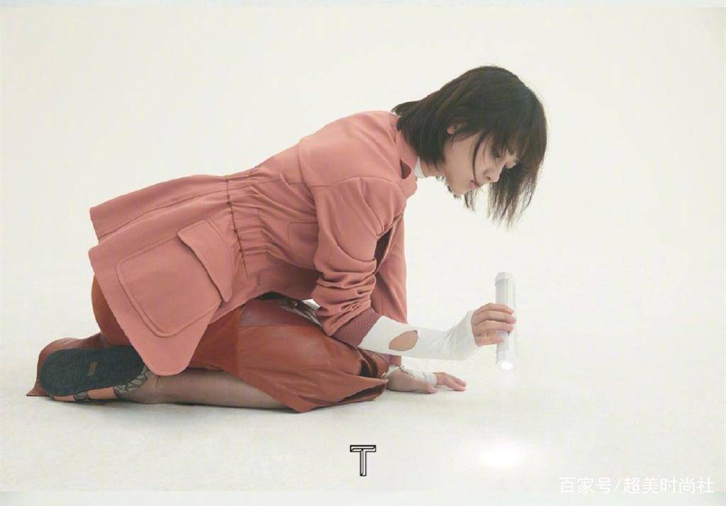 仙女|杨紫新杂志被曝抄袭王菲，瘦身轻盈换发型，看她如何走小仙女风？