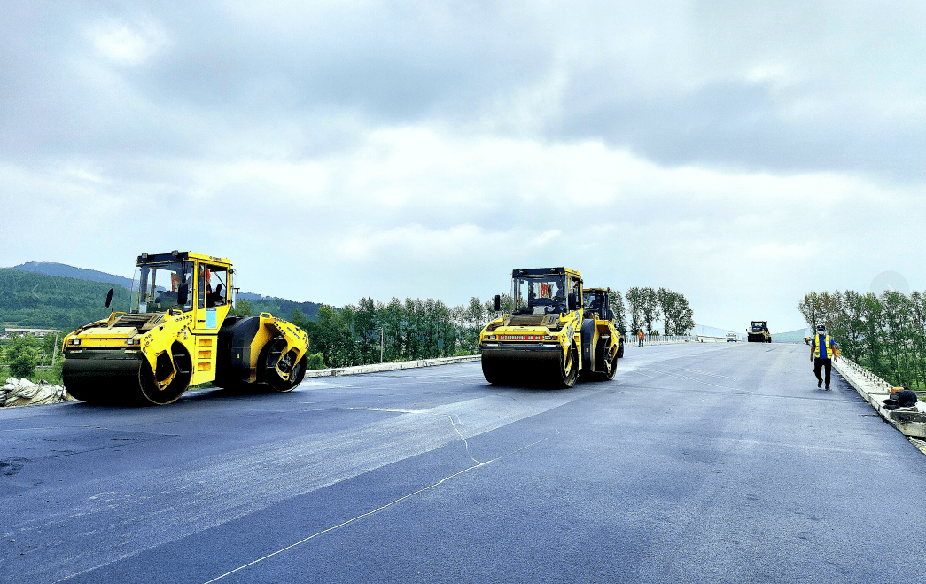 国道丹阿公路鸡穆界至鸡西段改扩建工程高铁连接线项目主体完工
