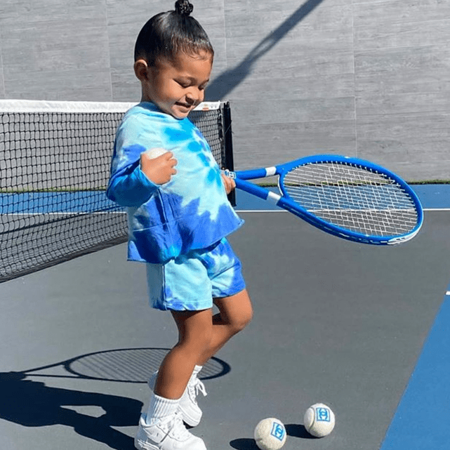 泳池|亿万富婆金小妹宠女无度！斯托米穿泳衣变美人鱼，偌大泳池开眼界