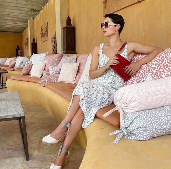 元素|复古又摩登的“波点元素”火了，日常穿搭记住这几种款式，真洋气