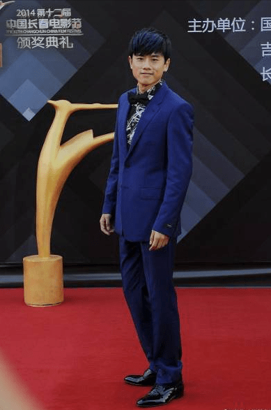 眼睛|张杰早年参加相亲节目画面辣眼睛，表白还被拒，谢娜看了想打人？