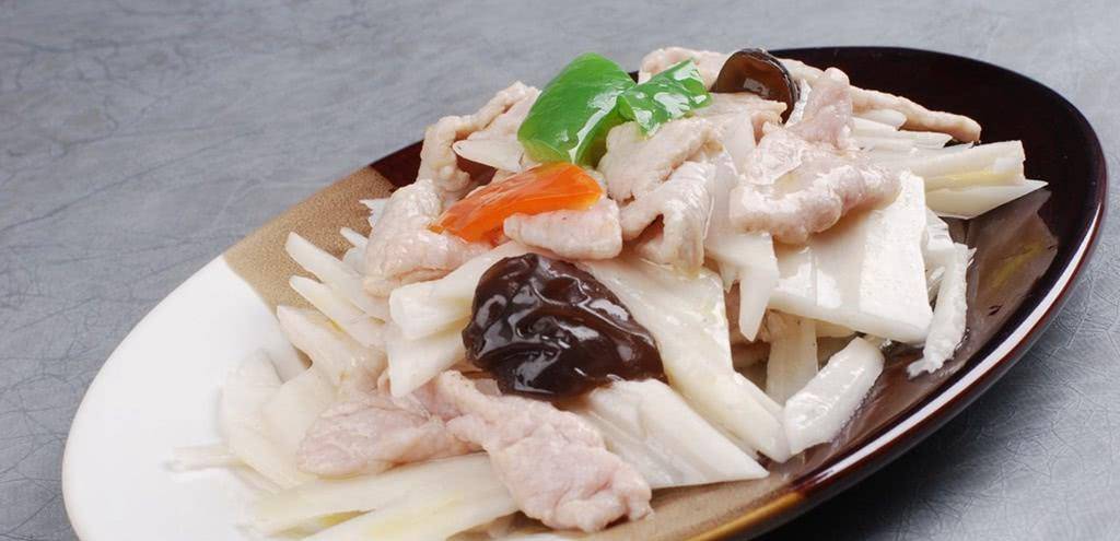 莲藕排骨汤怎么做肉才入味 0900327376eb432d957a6837dd85bb8b.jpeg