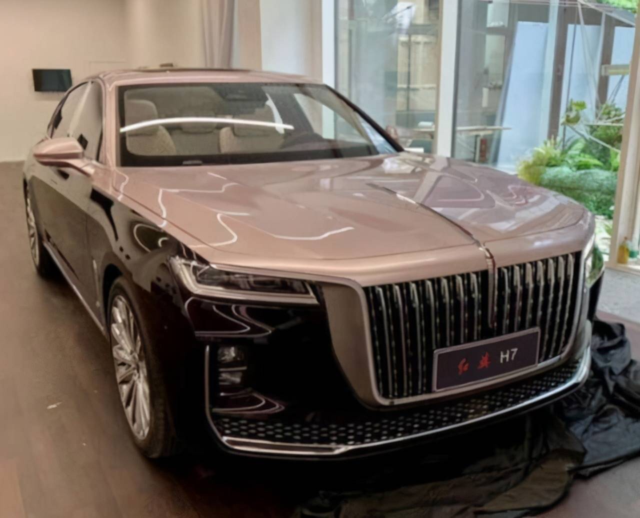 红旗h7大幅降价无人理会,库存堆积如山,难道是被国人抛弃?