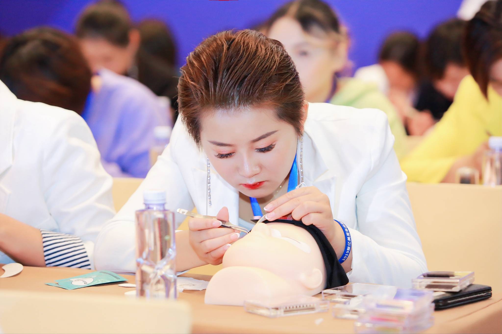 "聚亿美·国颜杯"美业职业技能大赛即将来袭,美业人的荣耀之战