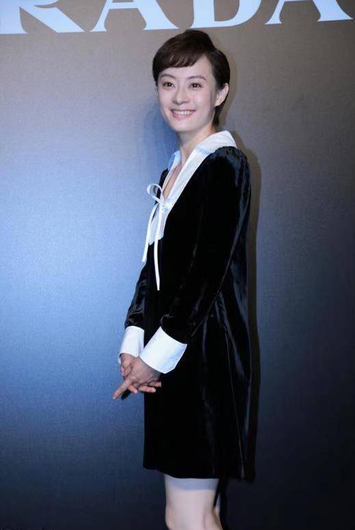 设计|有种“高级感”叫孙俪的裙子,丝绒拼接连衣裙高贵优雅,时髦精致