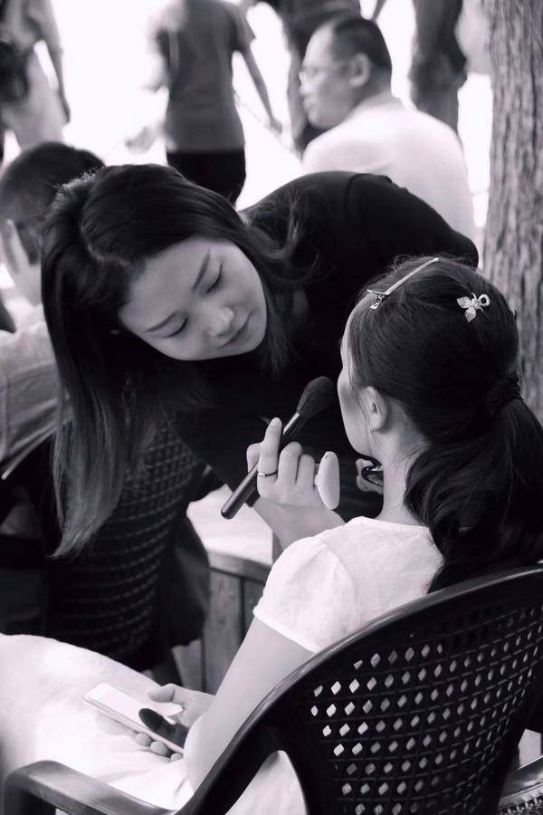 能力|媄研社学员木子专访：不远千里，我推翻稳定生活努力成为化妆师！