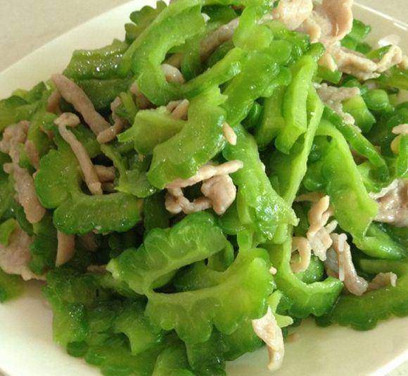 做法|我只服苦瓜此种做法,好吃到舔盘子,软嫩鲜香,保证吃一次就爱上