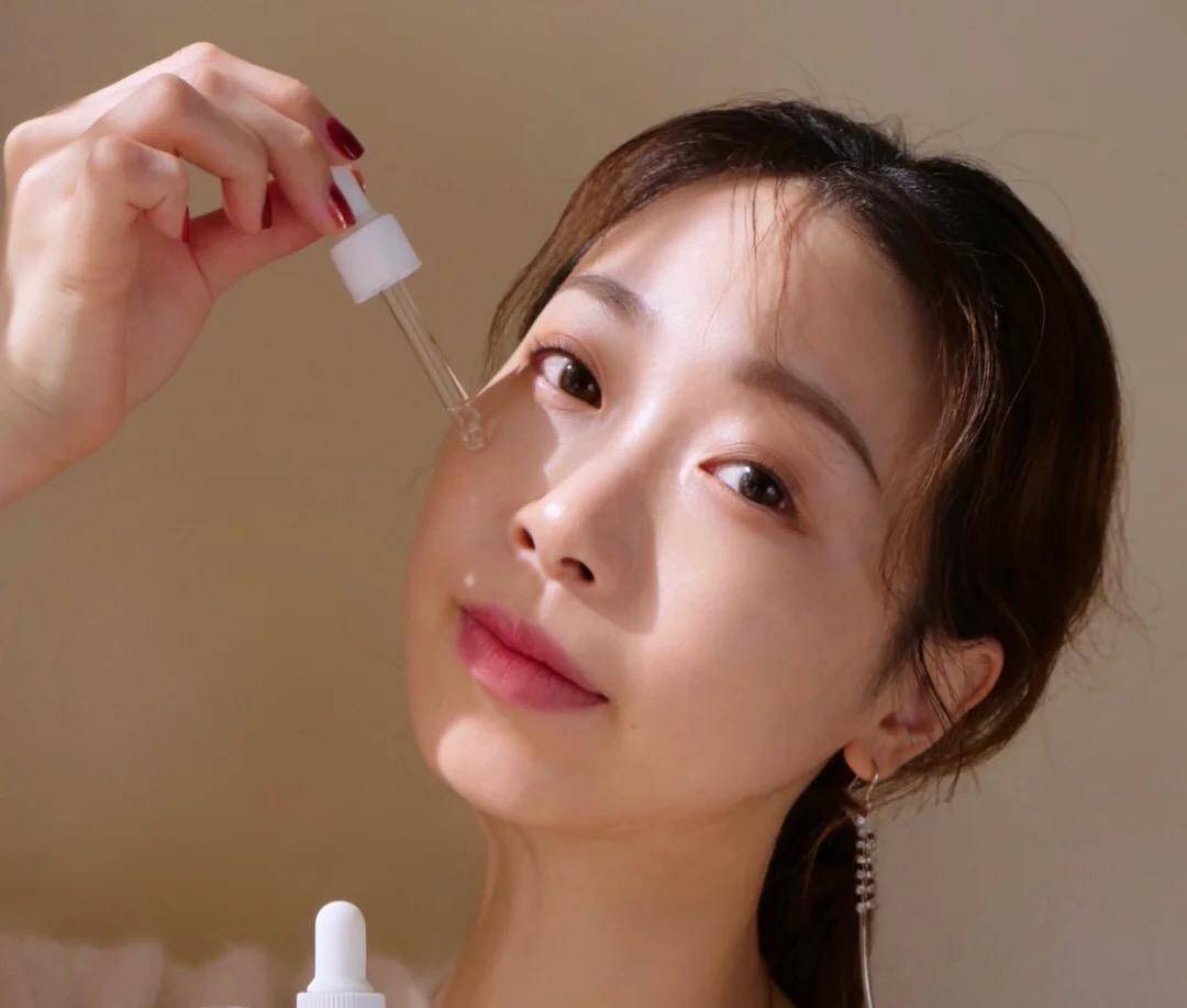 宝典|皮肤暗沉发黄又显老的女生,送你5个护肤宝典,让你拥有牛奶肌