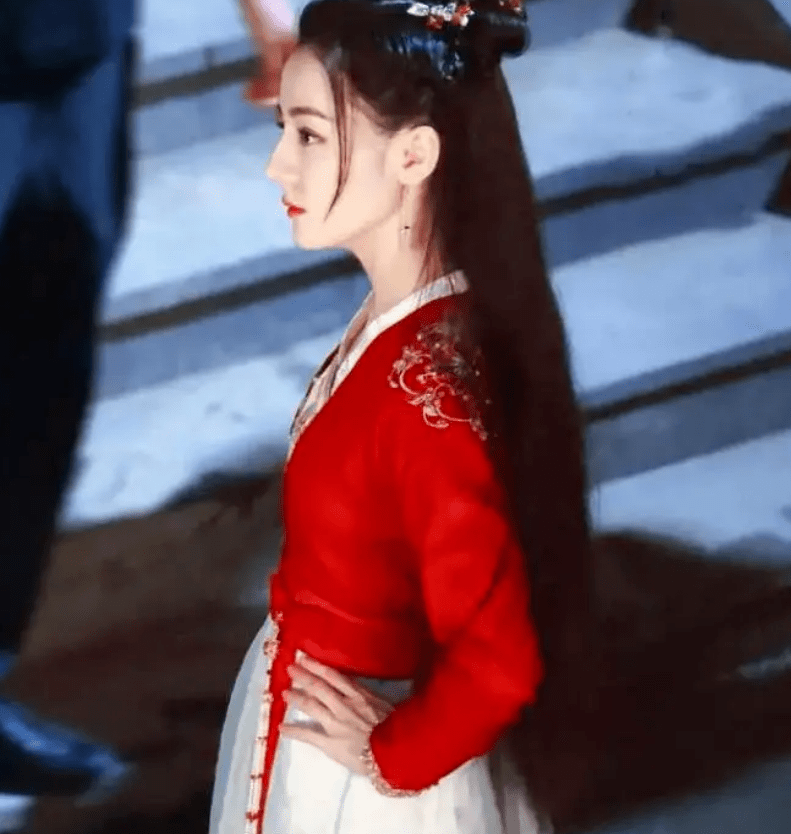 杨洋更|迪丽热巴最美古装造型来了，和龚俊cp感竟然比杨洋更强