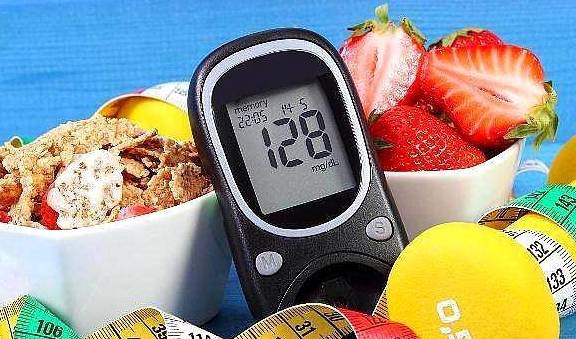 资料|都说糖尿病人少喝粥，她却每天早餐1碗粥，没想到3个月后是这样