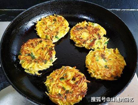 做法|早餐别再吃油条,试试这,不煮不炸,10分钟就做好,通便还减肥