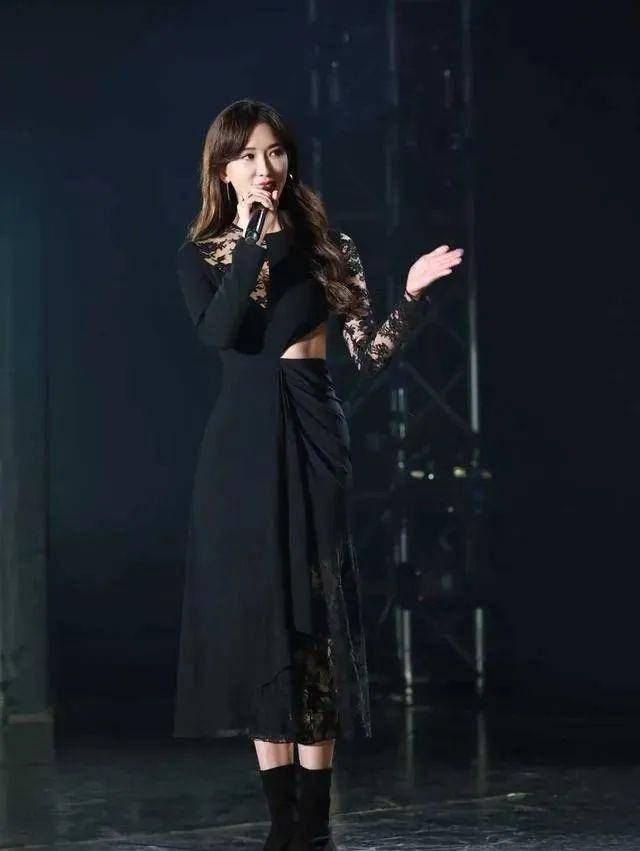设计|林志玲与木村拓哉同框，女的48岁像少女男的48岁像少年