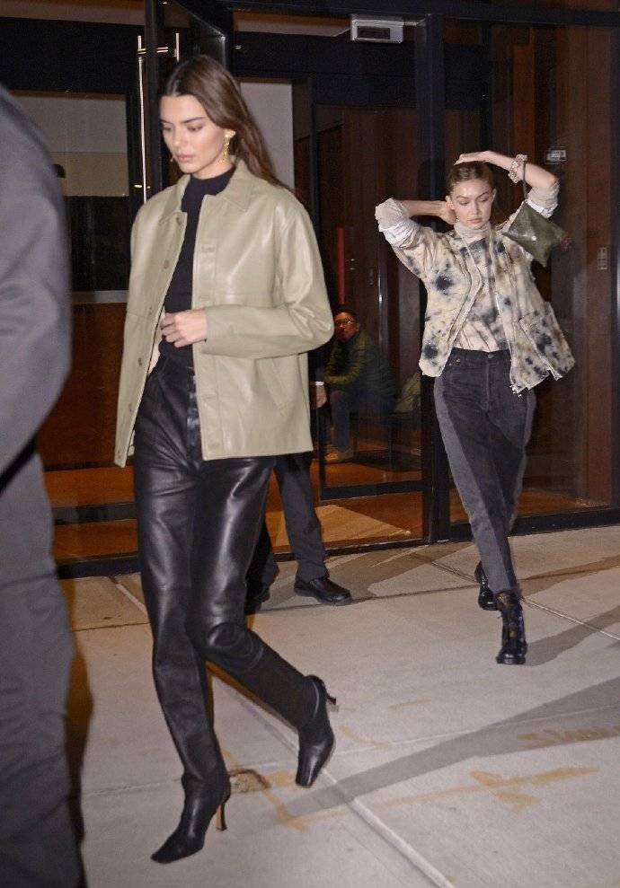 身材|超模肯豆、吉吉同框了！吉吉水墨上衣超吸睛，肯豆一身皮革更抢镜