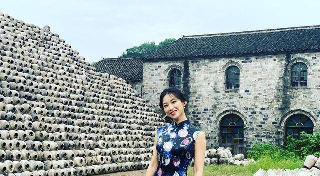 宋轶|旗袍女神宋轶柔情妩媚，胡丹丹造型惊艳全场，朱珠勾勒出玲珑身材