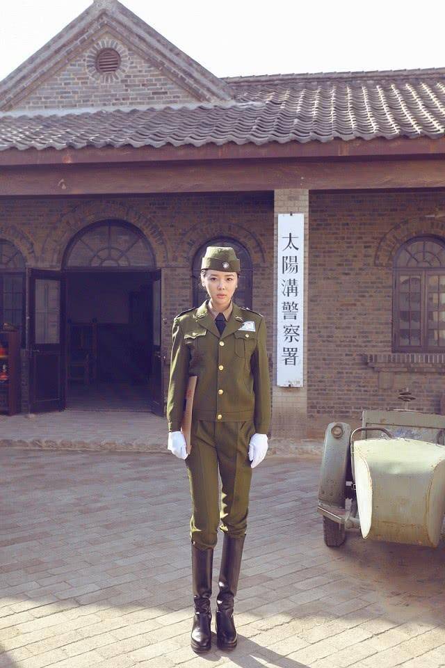 2名女兵被俘虏,李克农:放走穿长靴的!士兵们想不通_长征