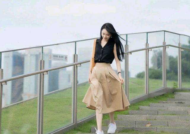 服装|小个子女生的早秋穿搭怎么穿才好看？学会了穿搭技巧，温柔又显高