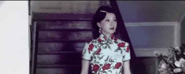 张艺谋|一穿旗袍全现行，hold得住就是风情万种，否则就如同像在过家家！
