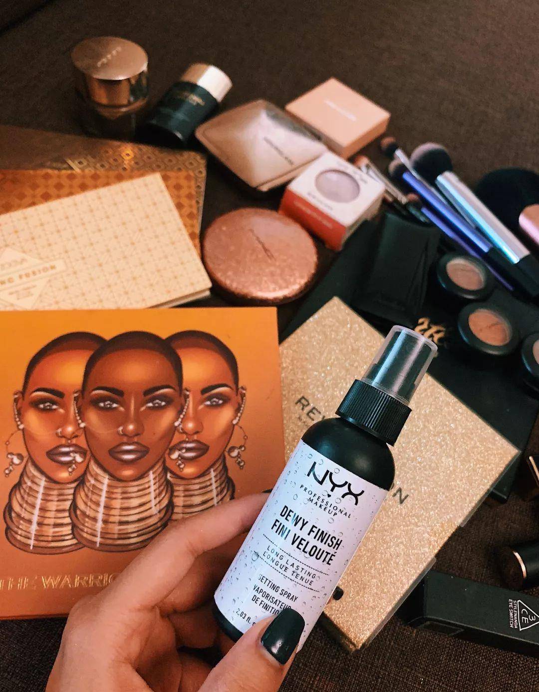 刷子|美人计｜一个迷思：化妆师用的彩妆到底是不是全员大牌？