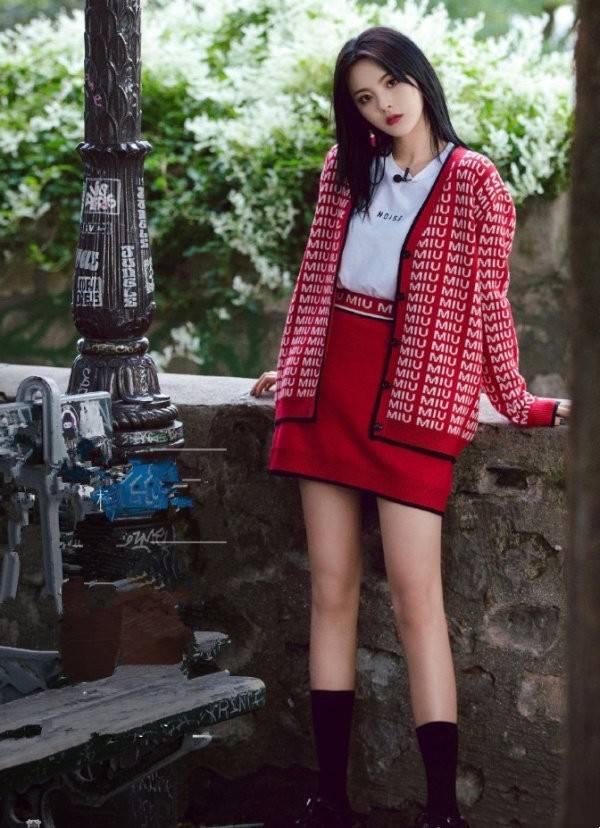 仙女|《舞蹈生》开场佟丽娅惊艳，穿红裙衣袂飘飘像仙女，陈思成后悔吧