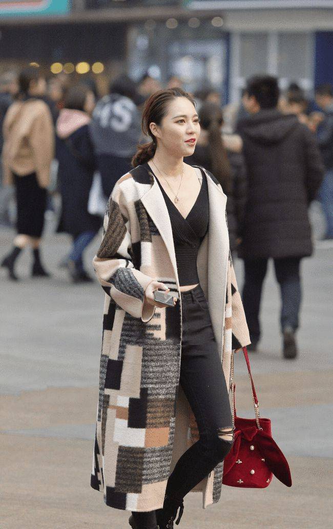 高跟鞋|慵懒又时尚的搭配,风衣搭配黑丝性感又优雅