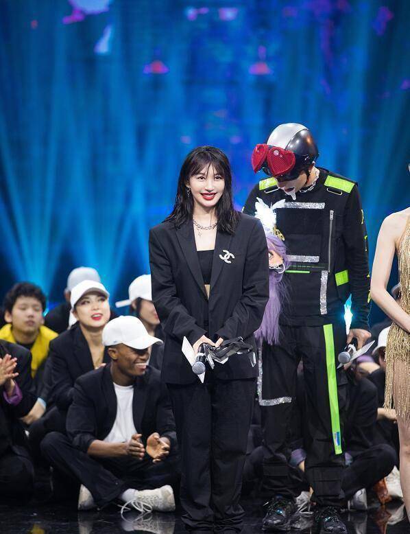 这也叫胖 李菲儿说自己女艺人中的胖子 这也太严苛了吧 身材